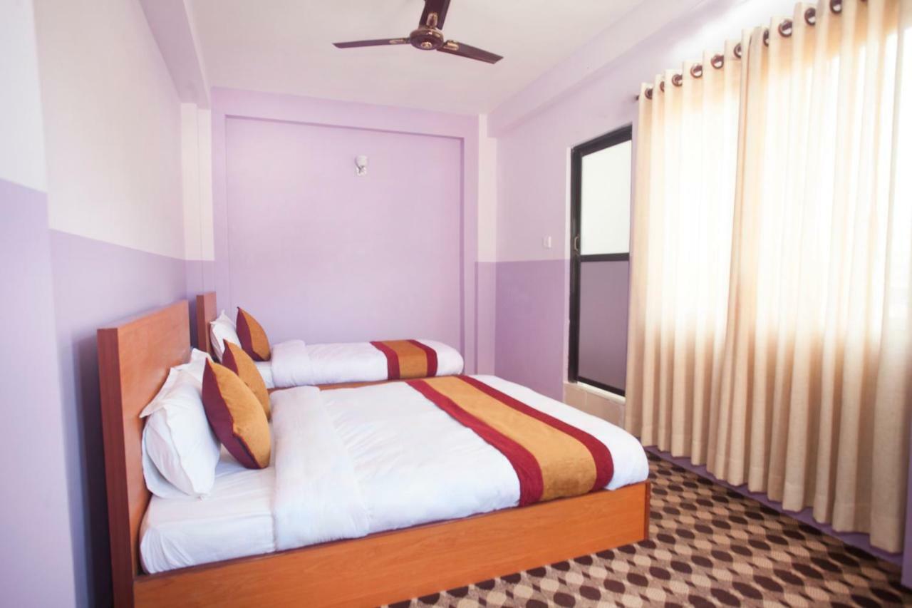 Tokha Oyo 341 Hotel Kusum Kohinoore المظهر الخارجي الصورة
